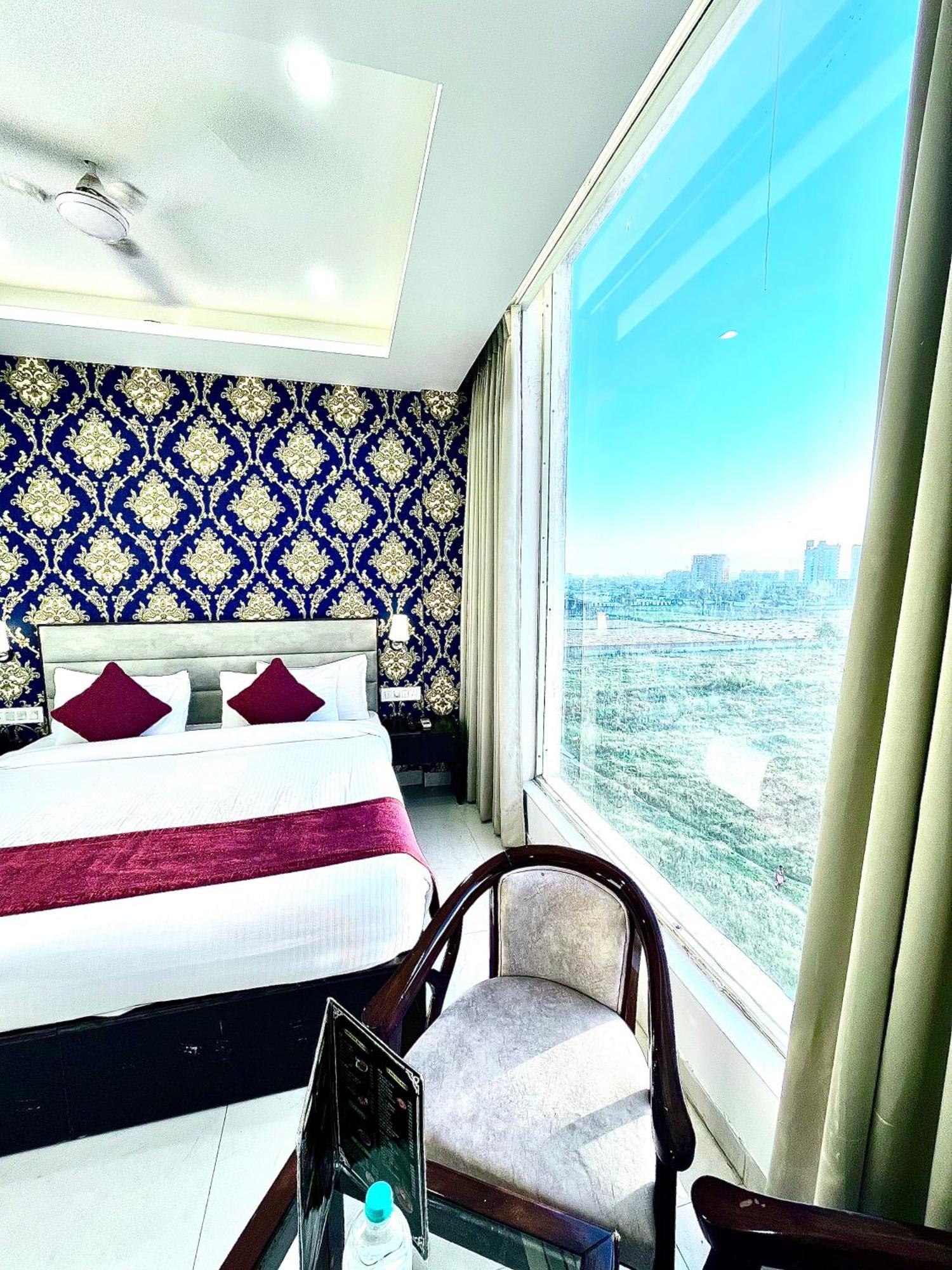 Hotel Northview Park By Lycoris !! Top Rated & Most Awarded Property In Tricity Zirakpur Exterior foto