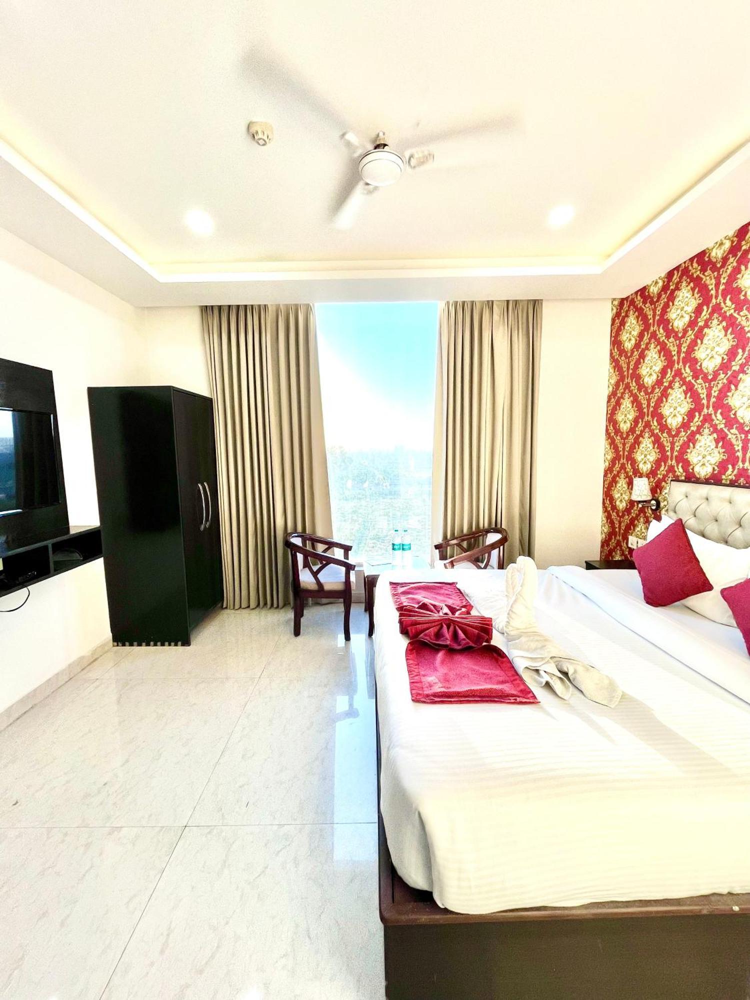 Hotel Northview Park By Lycoris !! Top Rated & Most Awarded Property In Tricity Zirakpur Exterior foto